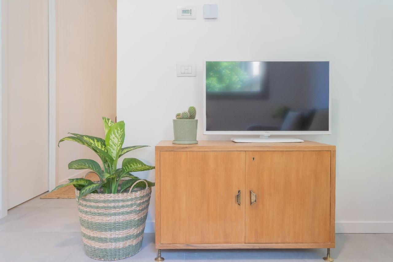 Ginepro & Salvia Apartments In Como By Rent All Como Ngoại thất bức ảnh